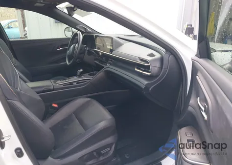 2023 Toyota Crown Limited из США, поврежденный, VIN JTDAAAAF9P3000260